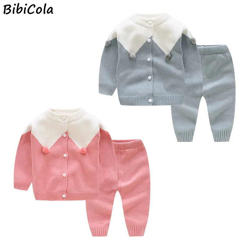 

Lovely Cartoon Cotton Knitted Newborn Clothes 2021 New Autumn Winter Baby Boy Girl Sweater Sets 2pcs Hairball Sweaters+Pants
