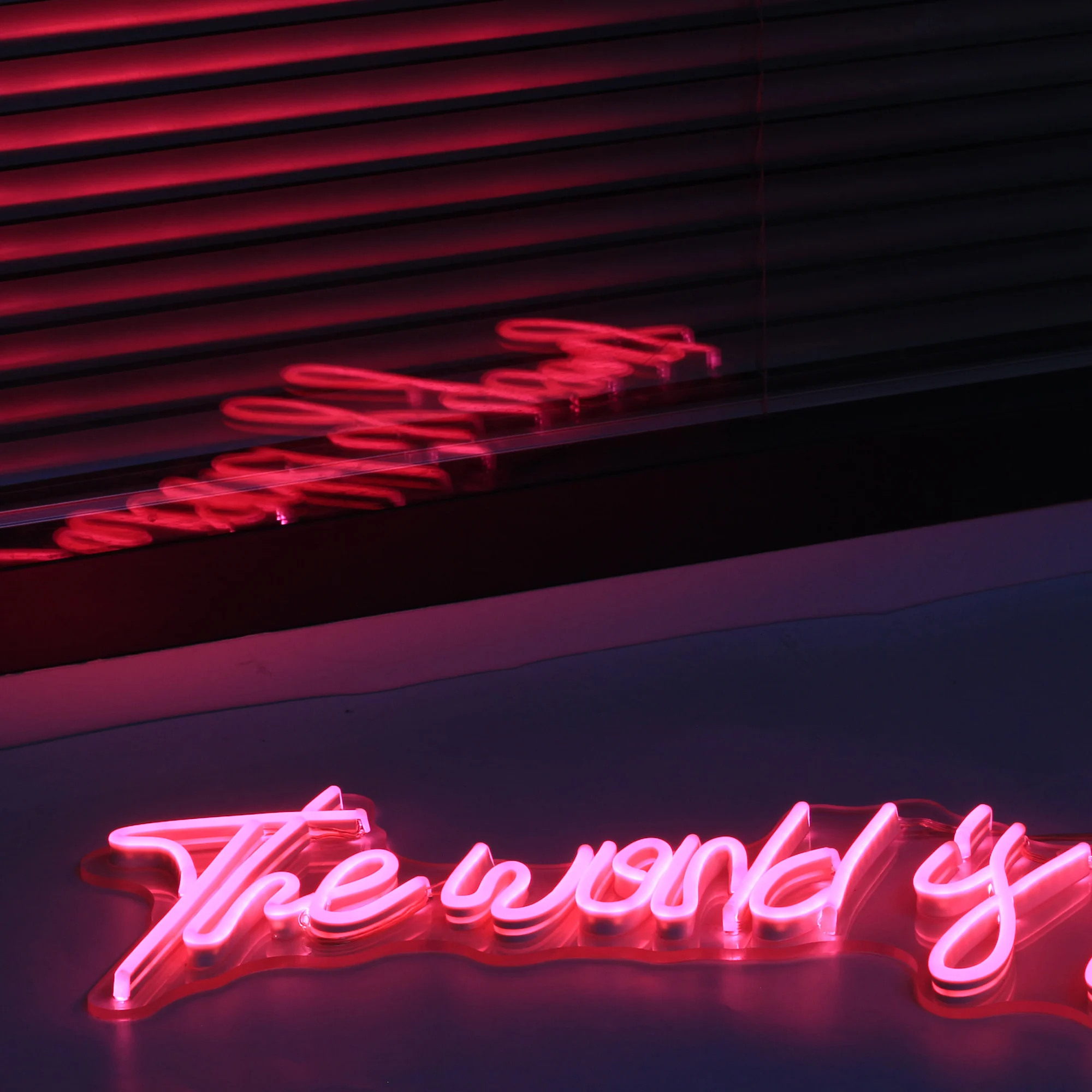 LED Neon Light Letter Sign The world is yours Decorative for Holiday Wedding Party Bar Shop Bedroom Room Window Open Words Decor | Лампы и