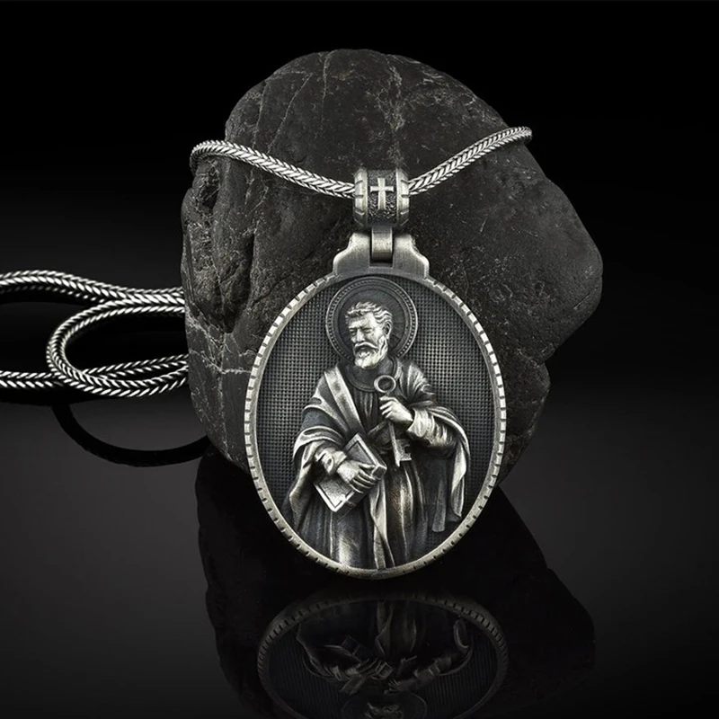 

Religious Jewelry on the neck Ancient Catholic Pendant and Necklace Matching Christian Men's Necklace