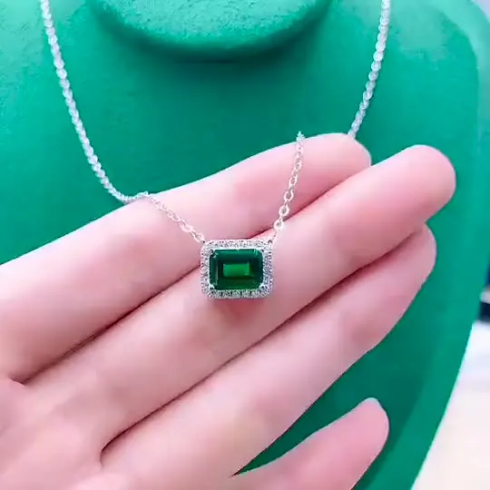 

2021 New S925 Silver Necklace Retro Emerald Pendant Cut 6*8 Fashion Female Jewelry 5A Zircon Factory Direct Sales