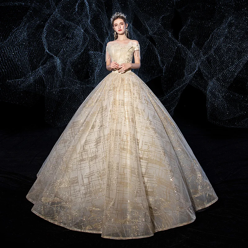 Свадебное платье цвета шампанского роскошное Золотое бальное с вырезом лодочкой