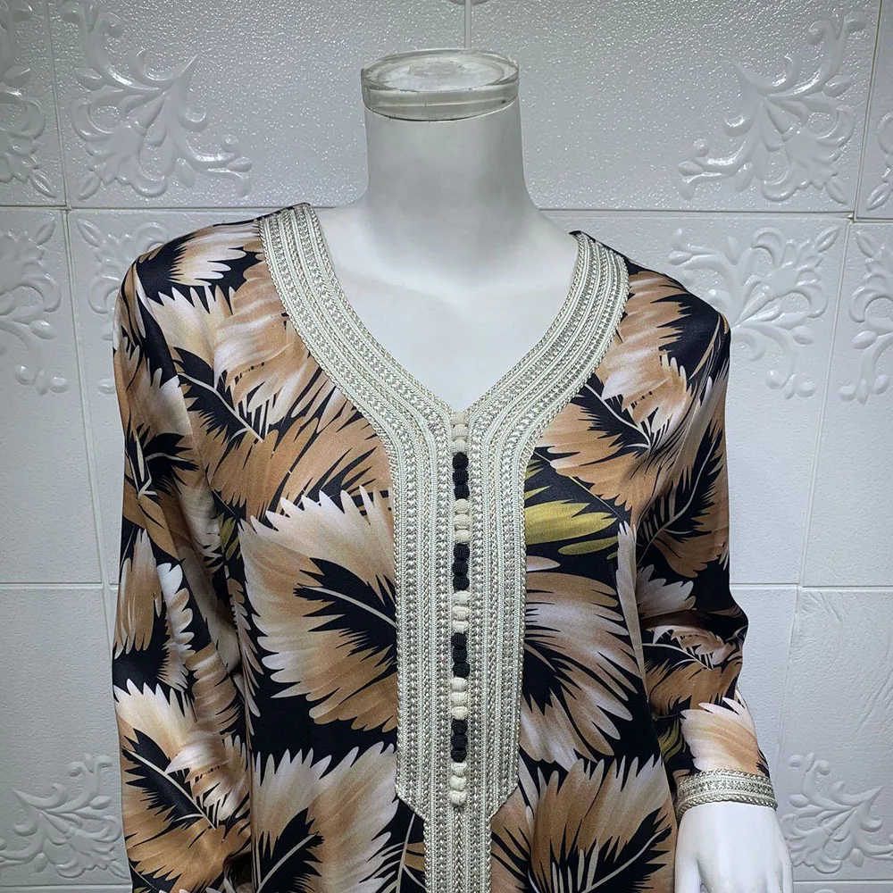 

2021 Summer New Middle Eastern Muslims Printing Loose Oversize Indie Casual Long Sleeve Robe Fashion Women's Dress V-neck