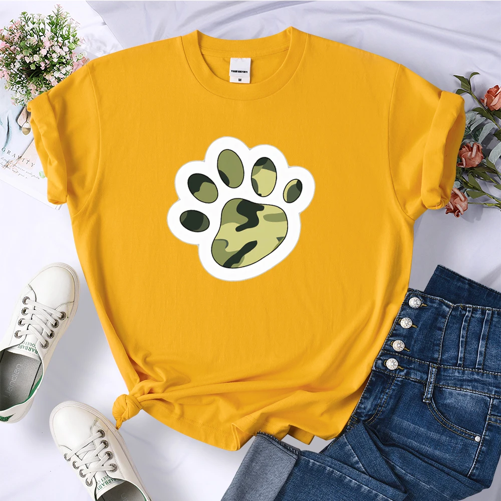 

Футболка женская хлопковая с принтом «Собачья лапа»