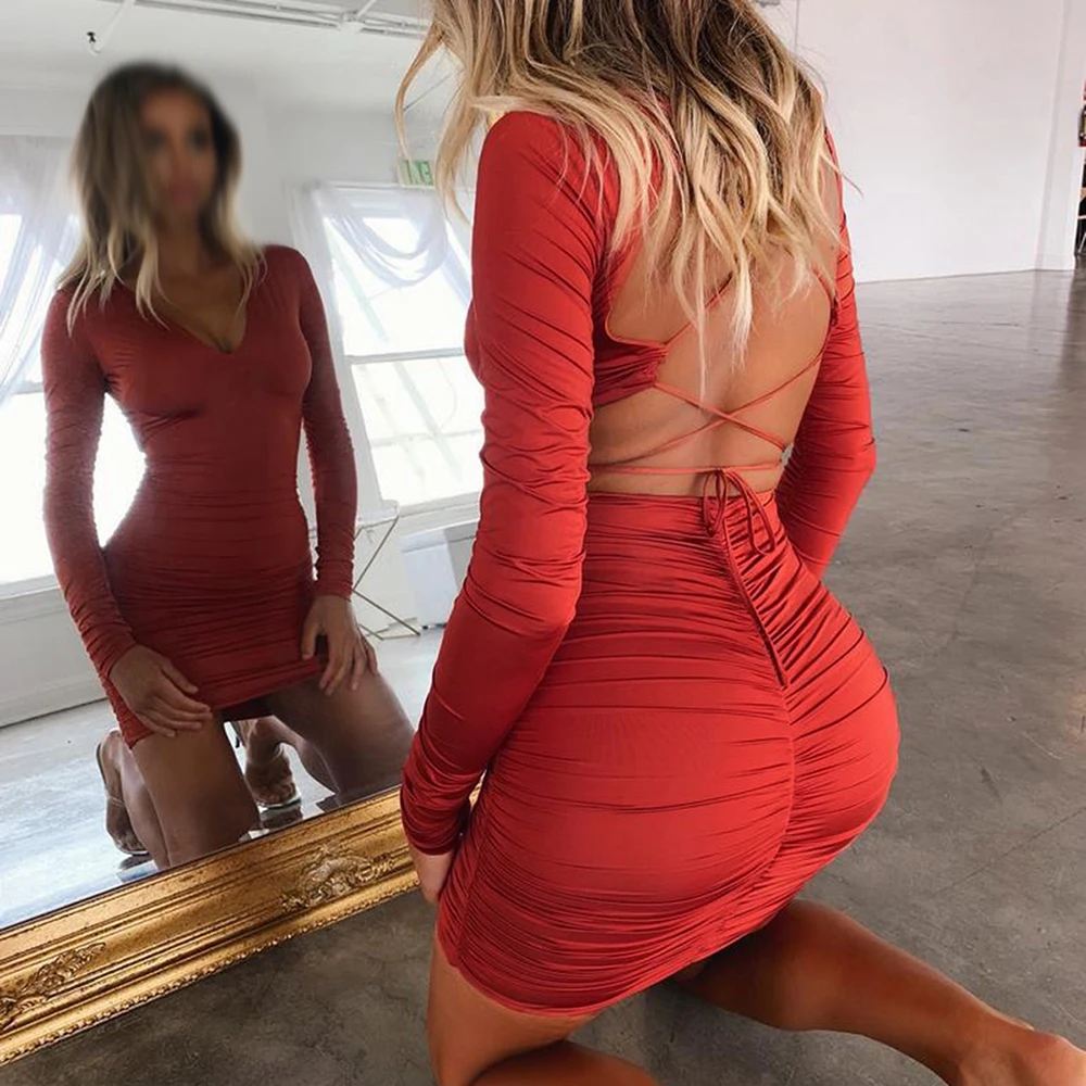 Мини платье с перекрещивающимися сзади и открытой спиной облегающее женское