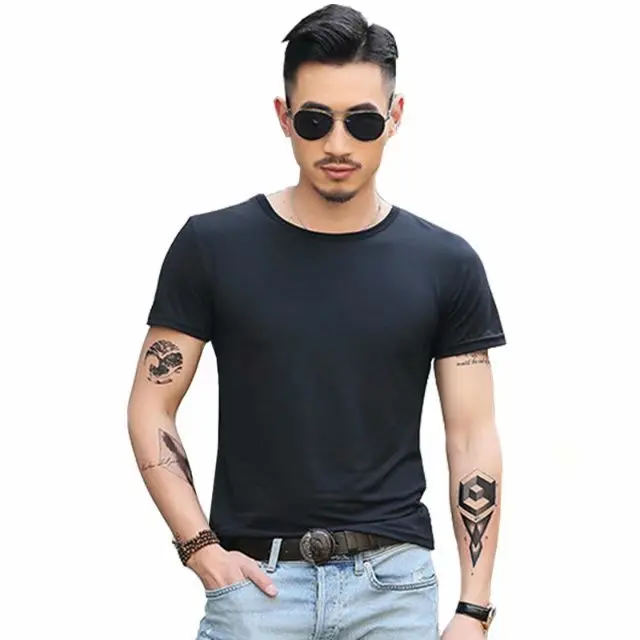 Новинка 2019 Стильная однотонная футболка с коротким рукавом Мужская одежда
