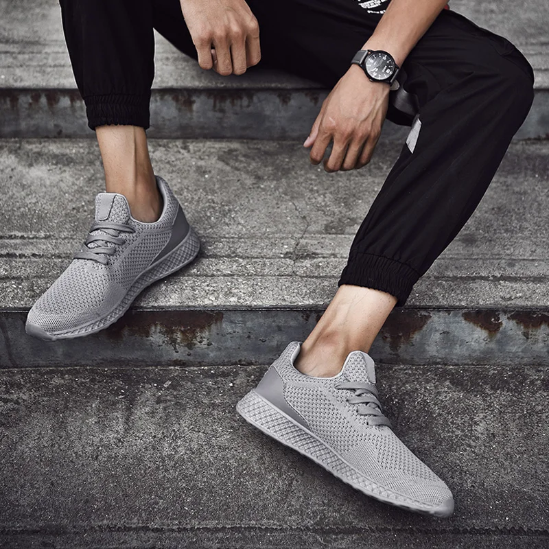 

Tennis shoes Mesh Sport Shoes Men Sneakers Ultra Light Running Shoes Comfortable Athletics Shoes Male Plus Size Trainers