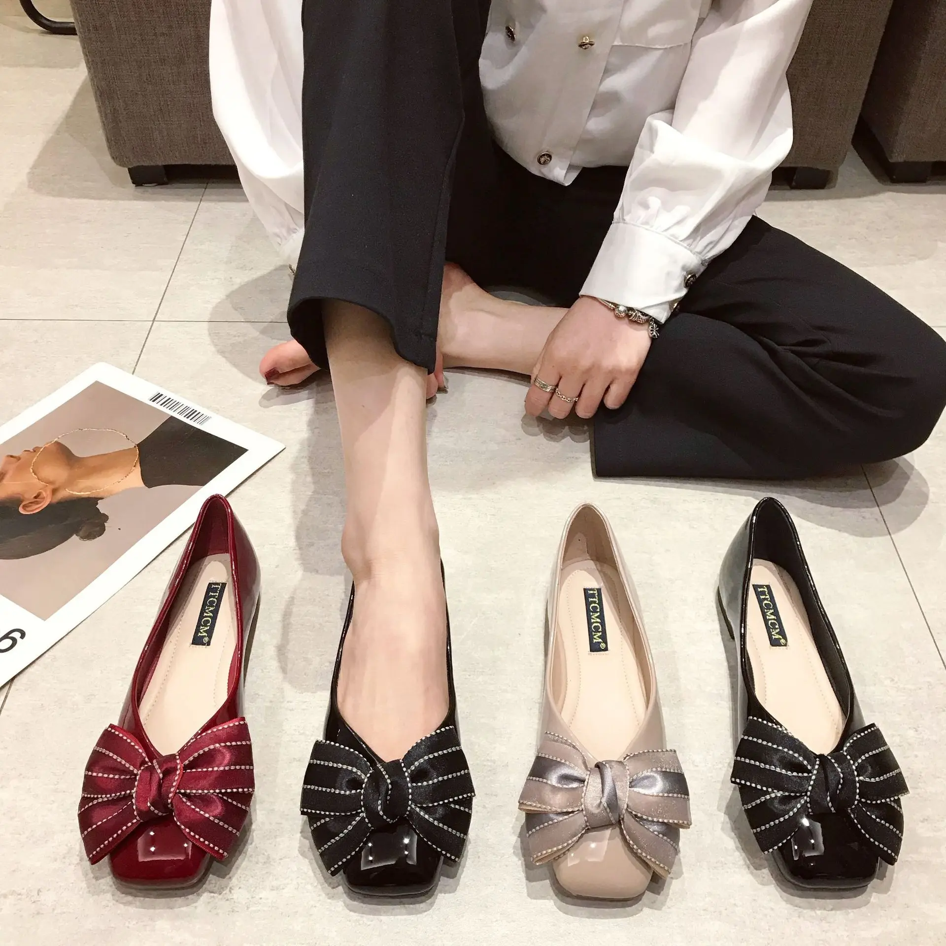 

All-Match Casual Woman Shoe Square Toe Female Footwear Bow-Knot Modis Patent Leather Ballet Flats Shallow Mouth Dress Butterfly