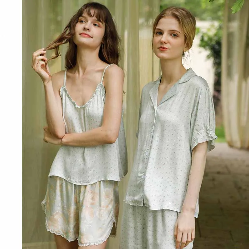 

Women Summer 2021 Sexy Pijamas Set 2 Piece Floral Printing Pajamas Suit Loose Casual White Sling And Shorts Top Comfortable New