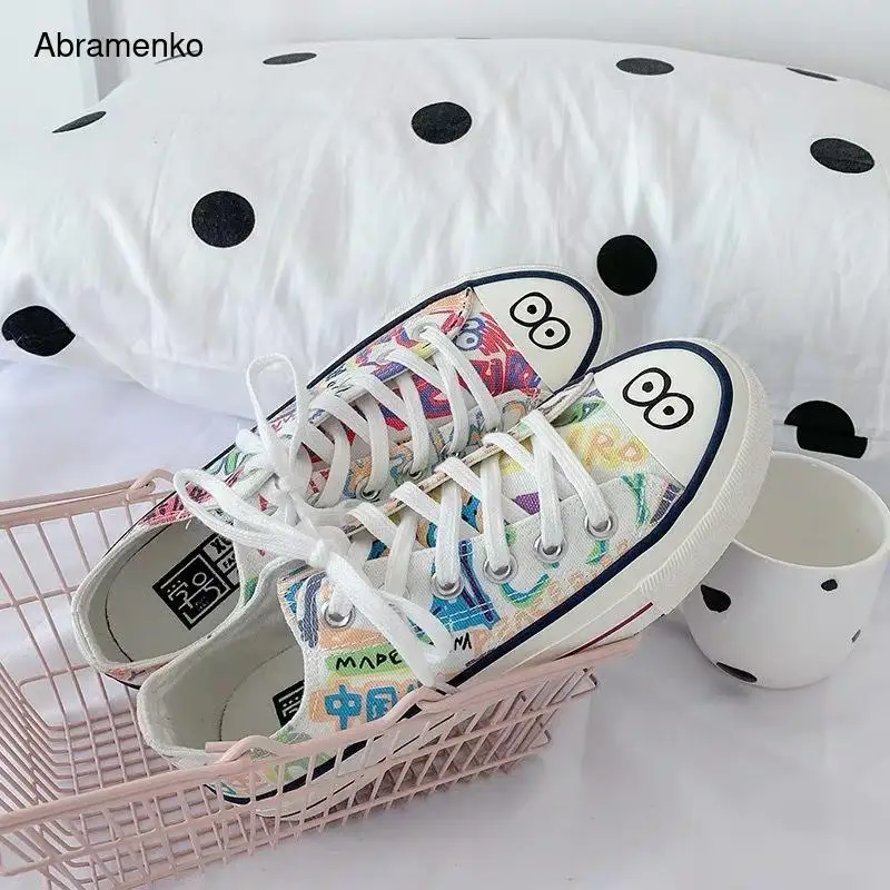 

Shoes Woman 2021 Casual Female Sneakers All-Match Flats Round Toe Modis Autumn New Dress Cute Fall Graffiti Slip-On Hand-Painted