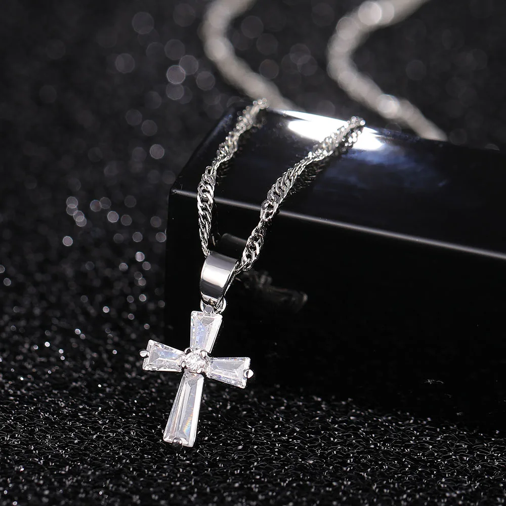 

UMKA DAXI Fashion Women Cross Pendants Crystal Jesus Loves You Cross Pendant Necklace Jewelry For Men / Women
