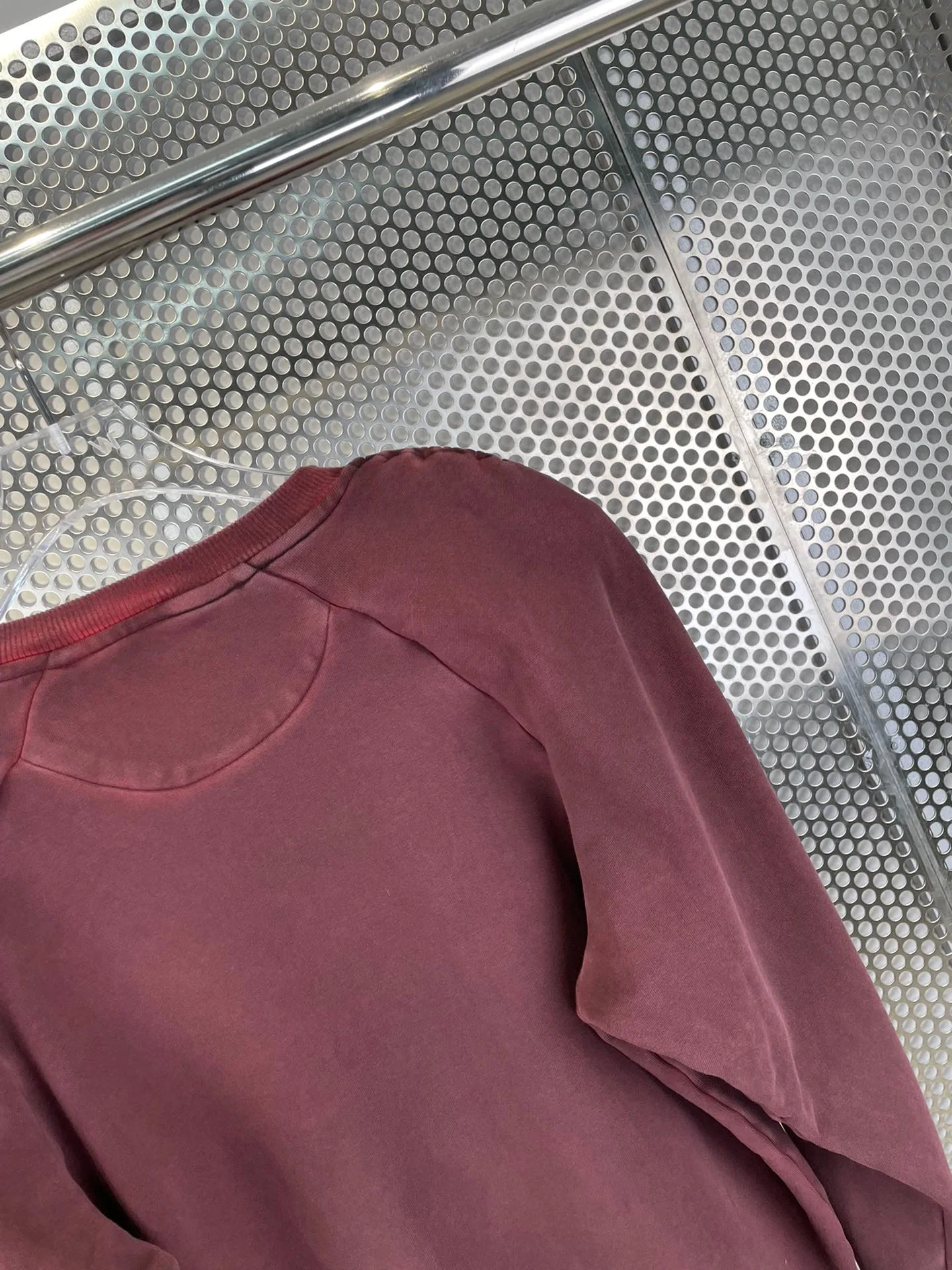 

Hoodies & Sweatshirts