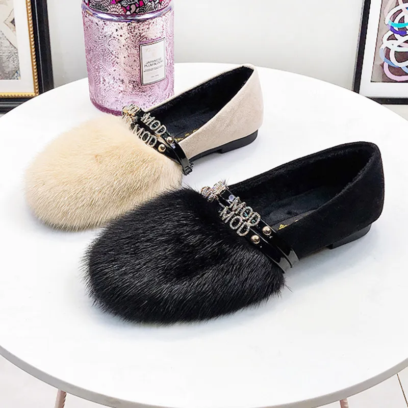 Темно зеленые женские осенние лоферы на плоской подошве с норковым мехом