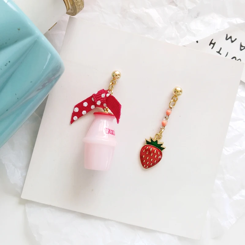 Асимметричные серьги подвески с клубничным йогуртом Timlee E235 темпераментные