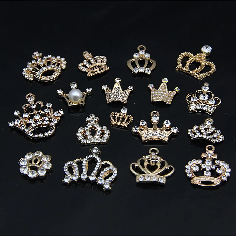 

10Pcs Crown Shaped Nail Charm Luxury Crystal Piercing Rhinestones For Nail Accessories Fashion Crown Designer Charm In Bulk