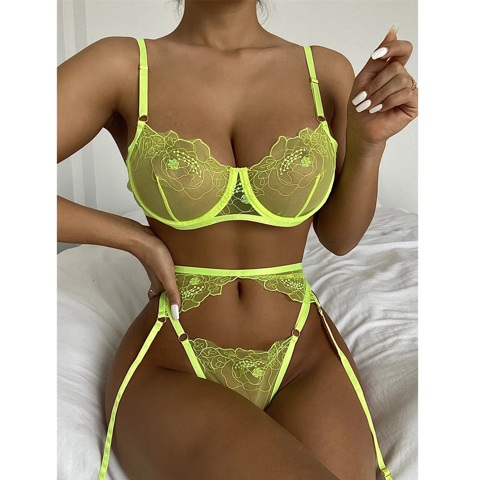 

Women's Underwear Green Lace Bra Thong Lingerie Set with Garter Transparent Erotic Lingerie Sexy Costume Lenceria Sensual Mujer