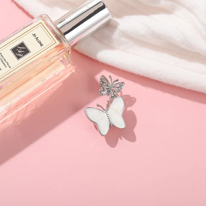 

Double Flying Butterfly Enamel Pins Explosive Love Series Alloy Brooch Creative Rainbow Gradient Peach Heart Shape Brooch