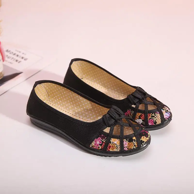 

2020 AliExpress Popular Home Casual Shoes Mom Shoes Hollow Embroidered Shoes Women