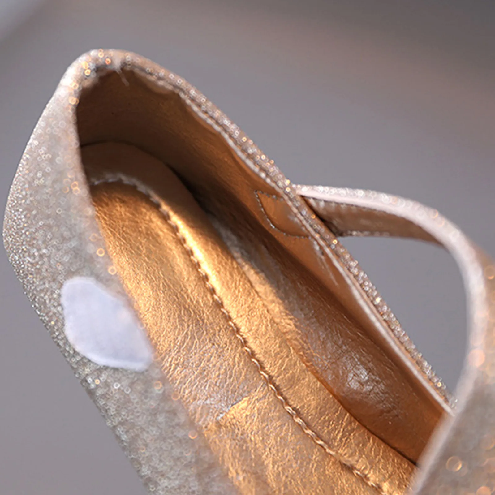 

Princess Shoes Children Leather Elsa Sandals Child Flat Heels Girls Princess Summer Elsa Shoes Chaussure Enfants Sandals Party