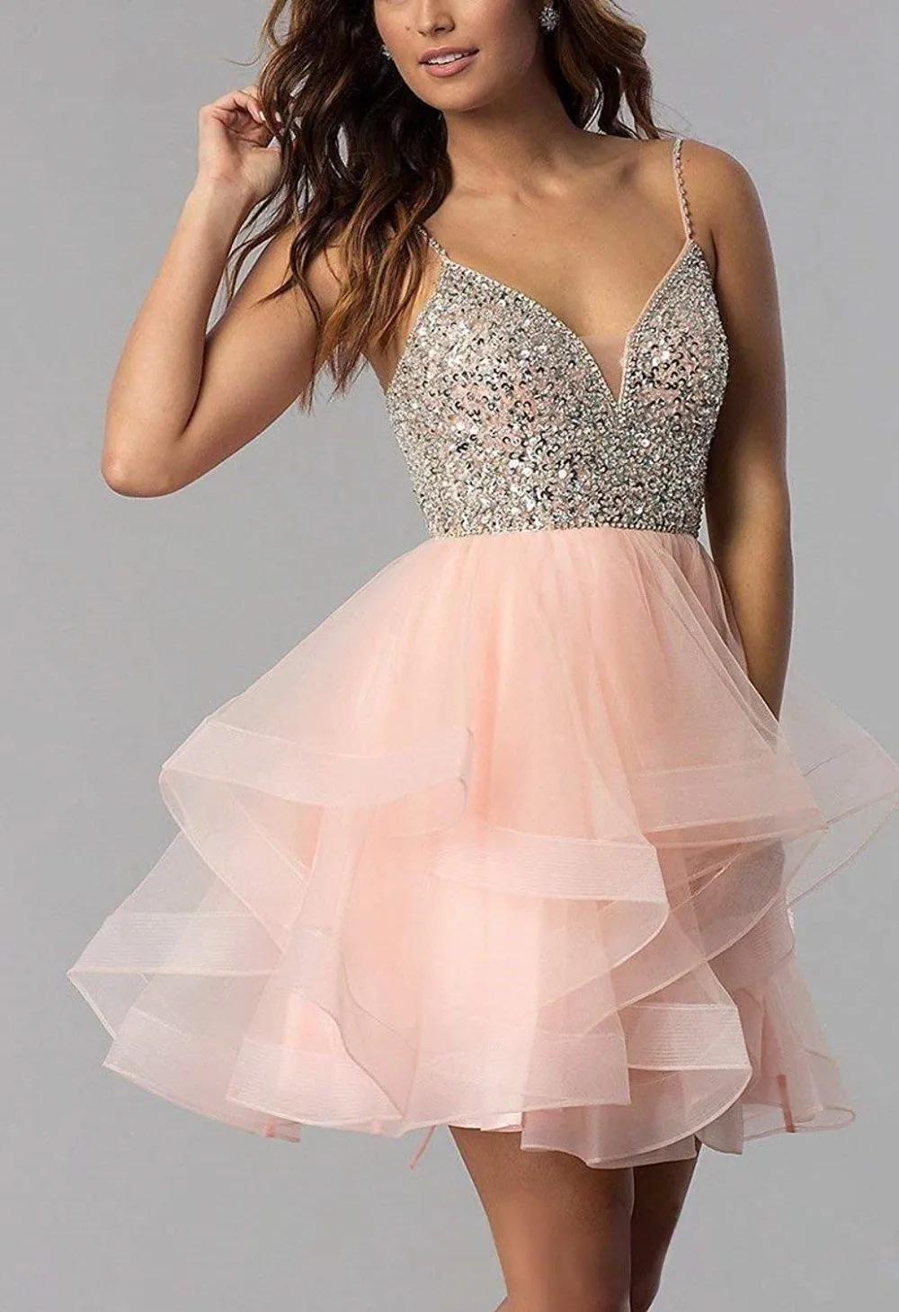 Короткое платье из тюля с лифом украшенным бусинами для выпускного вечера