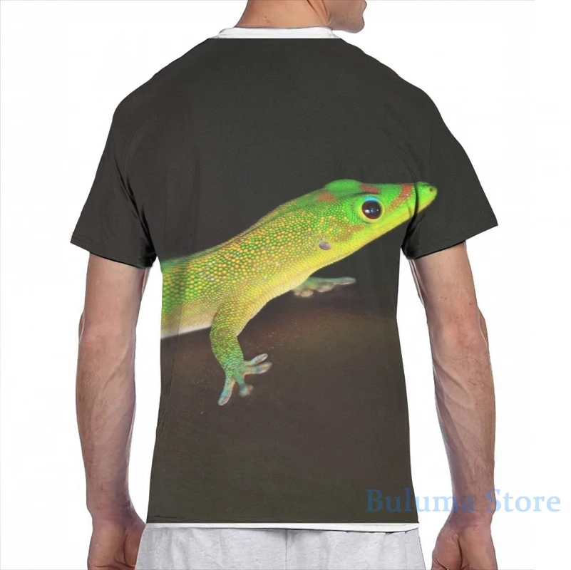 Мужская и женская футболка с принтом Золотая пыль | Женская одежда