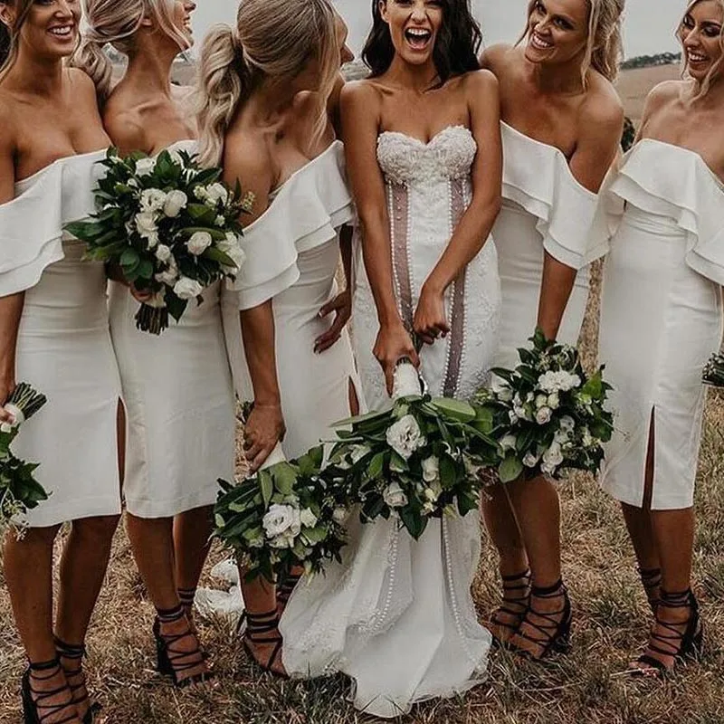 

New 2020 Simple Bridesmaid Dresses Short Wedding Party Dress Maid of Honor Off the Shoulder Sheath Slit Party Gown for Women