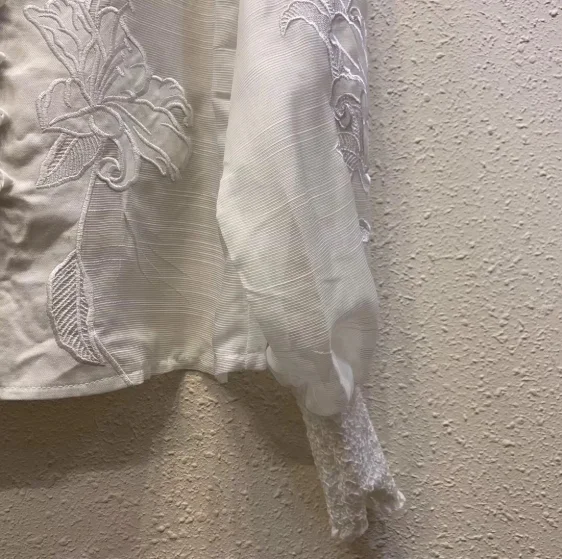 

Autumn Embroidery Floral Long Lantern Sleeve Tops Women Elegant Blouses Female Shirt 2021 Spring Fashion Clothing New