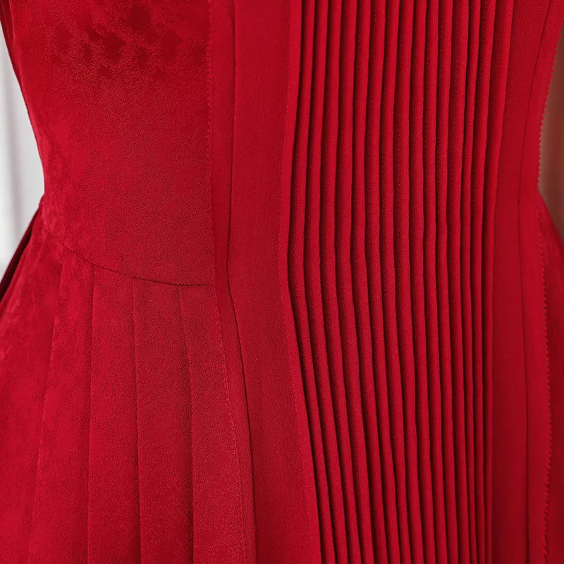 Темно красное ТРАПЕЦИЕВИДНОЕ Плиссированное Шелковое Платье VOA женские тонкие