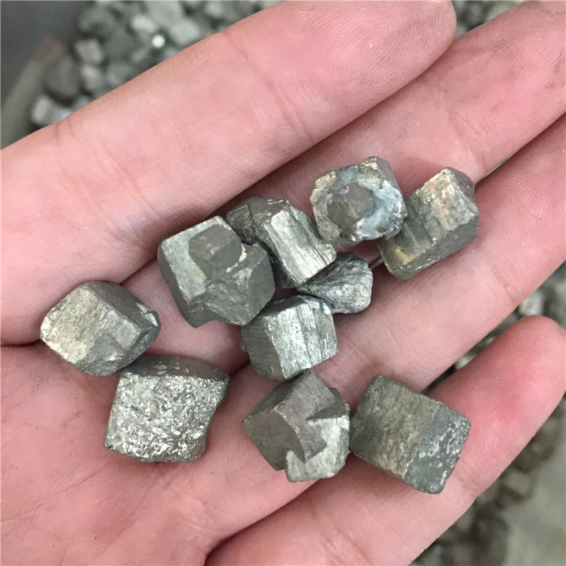 100 г натуральные железные пиритовые поврежденные камни и минералы для украшения