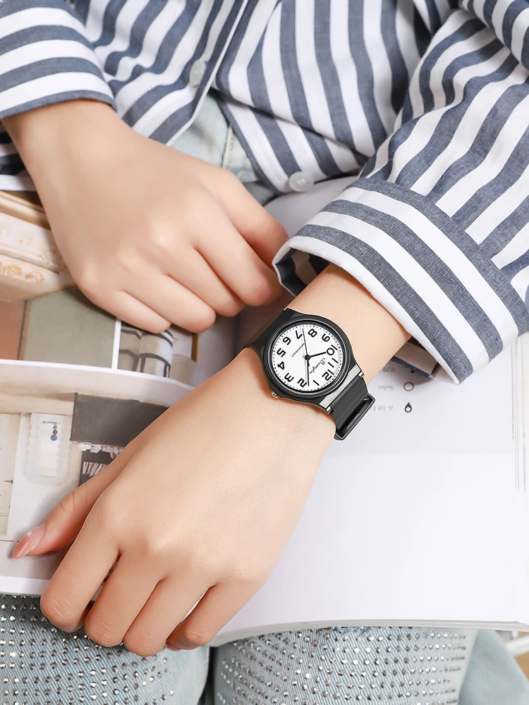 

Mute Male And Female Junior High School Students Trend Simple Waterproof Luminous Children's Quartz Watch