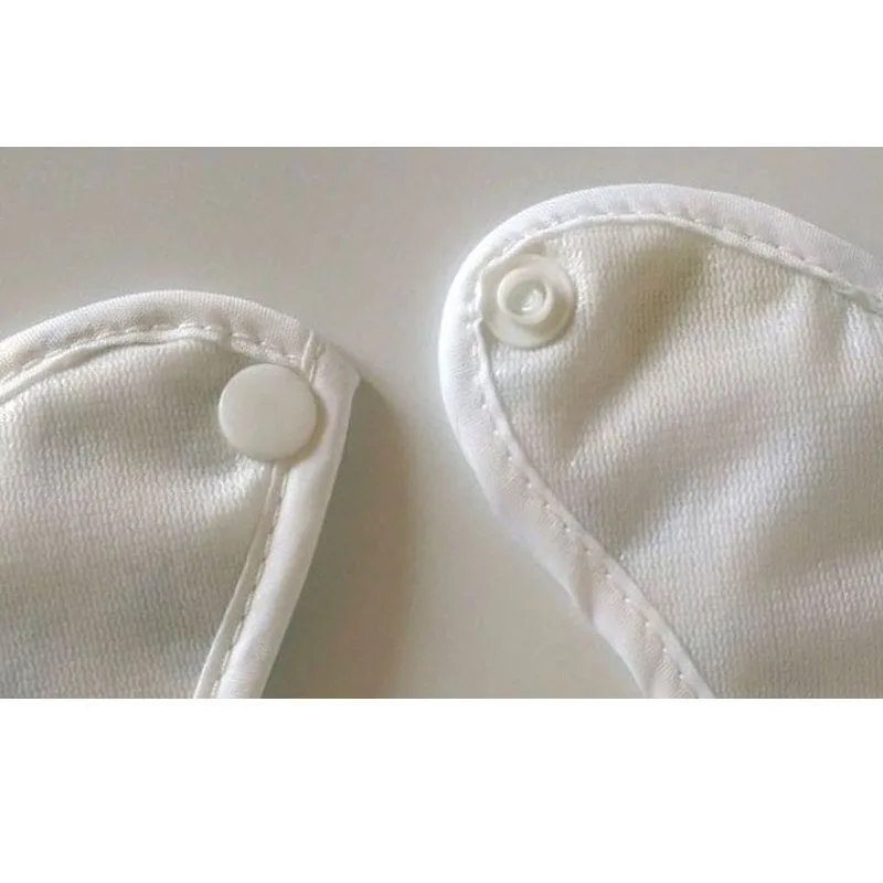 

2pcs Waterproof Baby Bibs Cartoon Cotton Bib Newborns Bibs Burp Cloth Baby Scarf Bandana Bibs for Children Boys Girls Baby Stuff