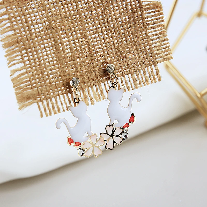 Женские асимметричные серьги Sansummer модные блестящие с цветком Сакуры и кошки