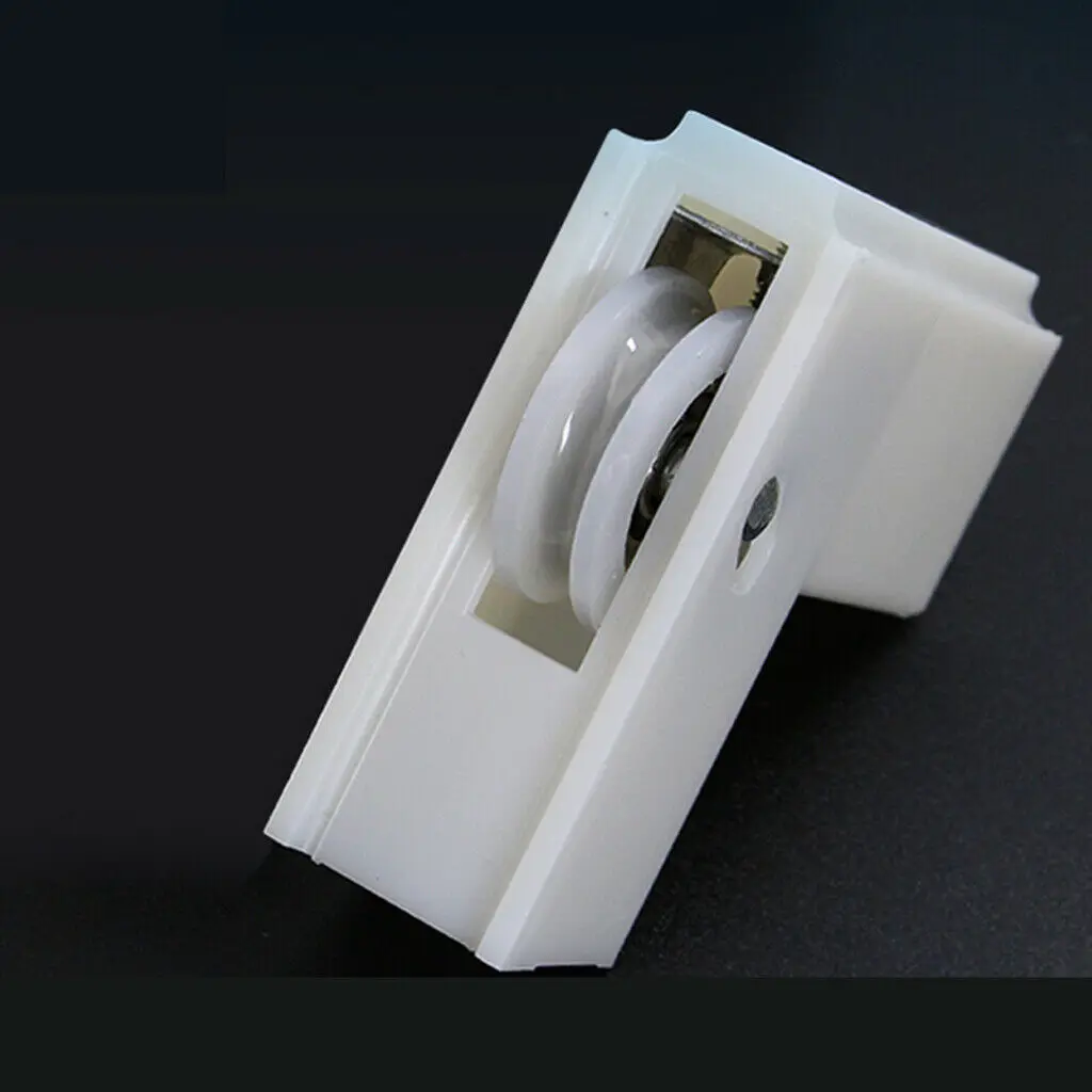 Белые окошки для шкафа раздвижные под нижней частью роликовые колеса шкив