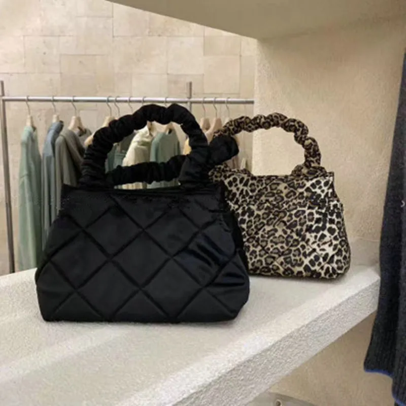 Сумка-тоут женская с подкладкой из хлопка и перьев вместительная нейлоновая