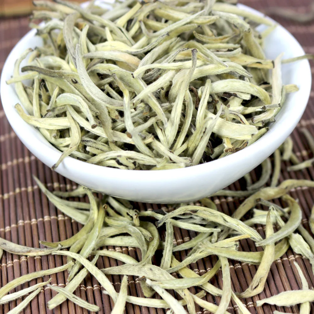 Китайский высокогорный чай BaiHao Yinzhen Белый Серебряный игольчатый зеленый