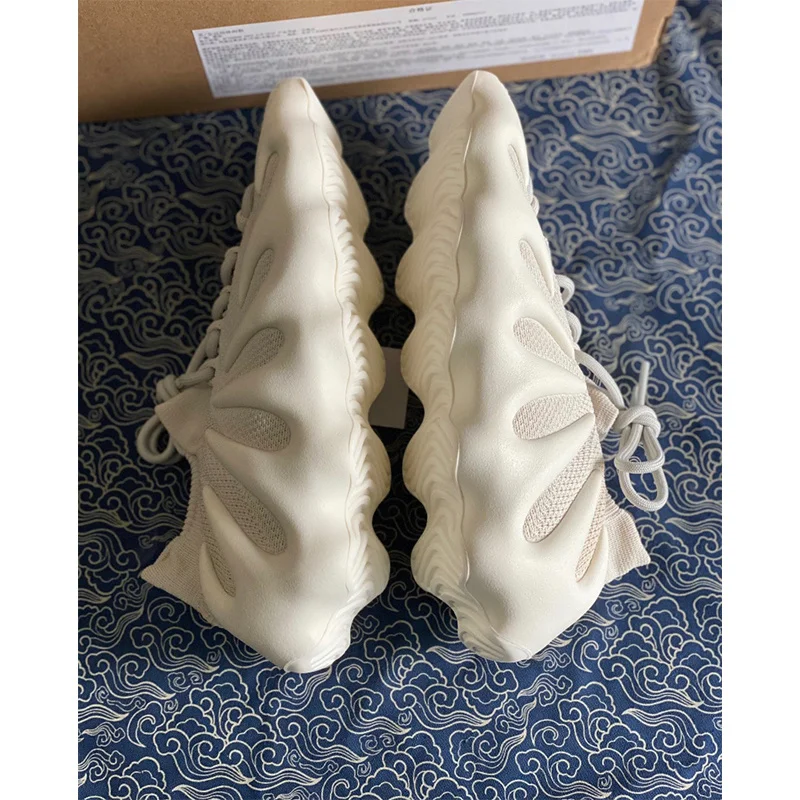 

High-quality men and women running shoes, fashion running shoes models, sports flood, original cloud white wooven socks surplus