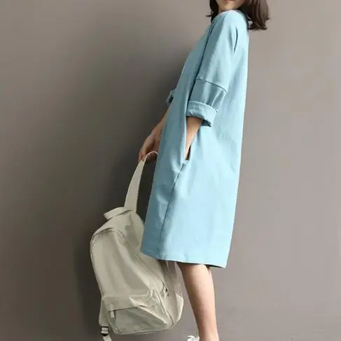 Женское короткое платье с круглым вырезом голубое или бежевое в Корейском стиле