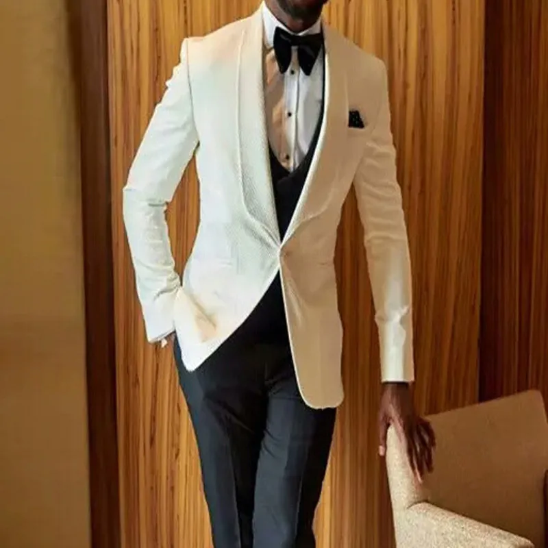 

Мужской свадебный смокинг для выпускного, белый костюм из трех предметов, жилет и черные брюки, приталенный Африканский Модный комплект оде...