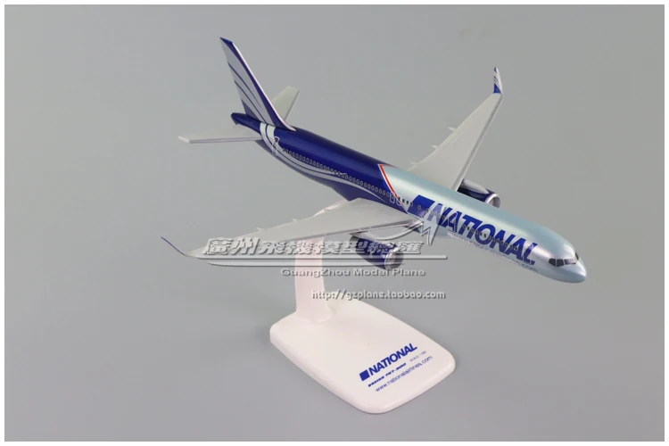 27 см Американский национальный авиакомпаний Национальный Boeing B757-300 1:200