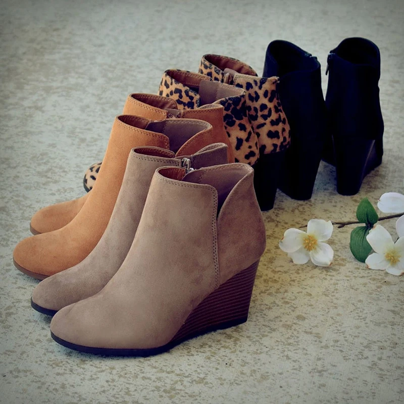 

Women Vintage Suede Leather Elegant Ladies Boots Fashion Women Suede Wedges Zipper Solid Color Short Booties Round Toe Shoes