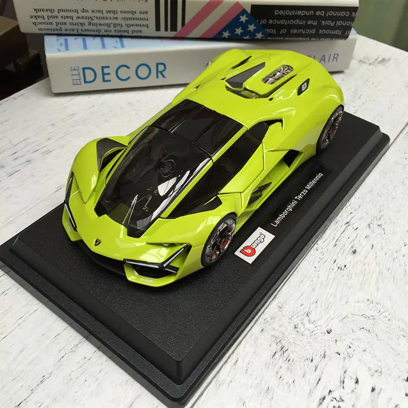 Модель автомобиля из сплава Ламборгини третьего тысячелетия Bburago 1:24
