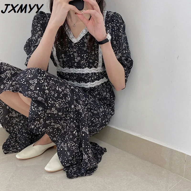

Summer 2021 new Korean chic chiffon floral dress V-neck and lace contrast super fairy long skirt Women's Fashion JXMYY