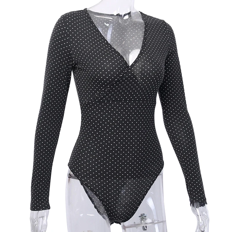 Комбинезон в горошек Облегающий комбинезон с запахом и V-образным вырезом