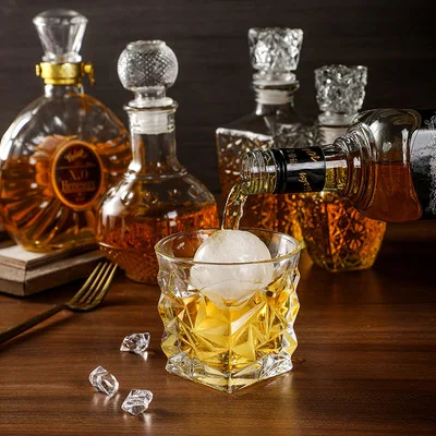

4-hole ice hockey 4-hole ice making box Whiskey round ice hockey mold ice mold ice mold ice maker 4-hole ice hockey mold