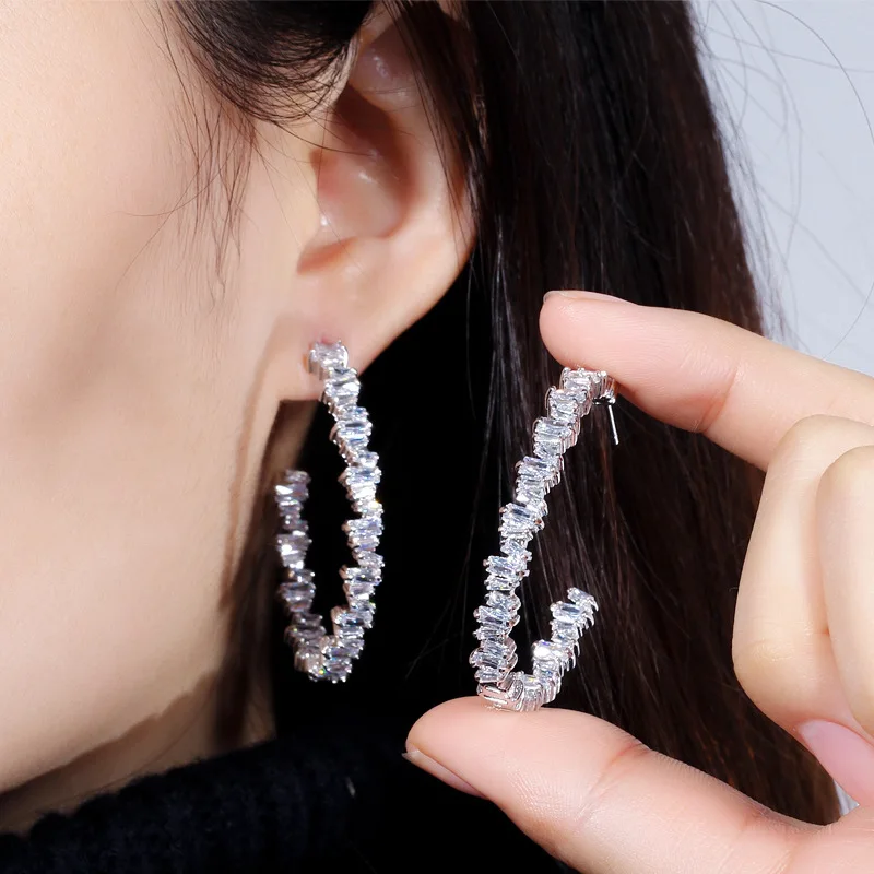 

QWC Luxury Copper Hoop Earrings For Women Ladies AAA Cubic Zirconia Circle Trendy Elegant Girl Gifts Party Jewelry New Arrival