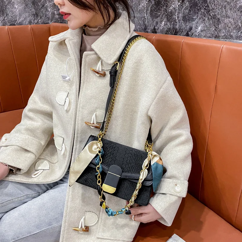 

2022 New Silk Scarf Velvet Women's Luxury High Quality Leather Bag Suede Messenger Shoulder Retro Armpit Chain Bag Free Shipping