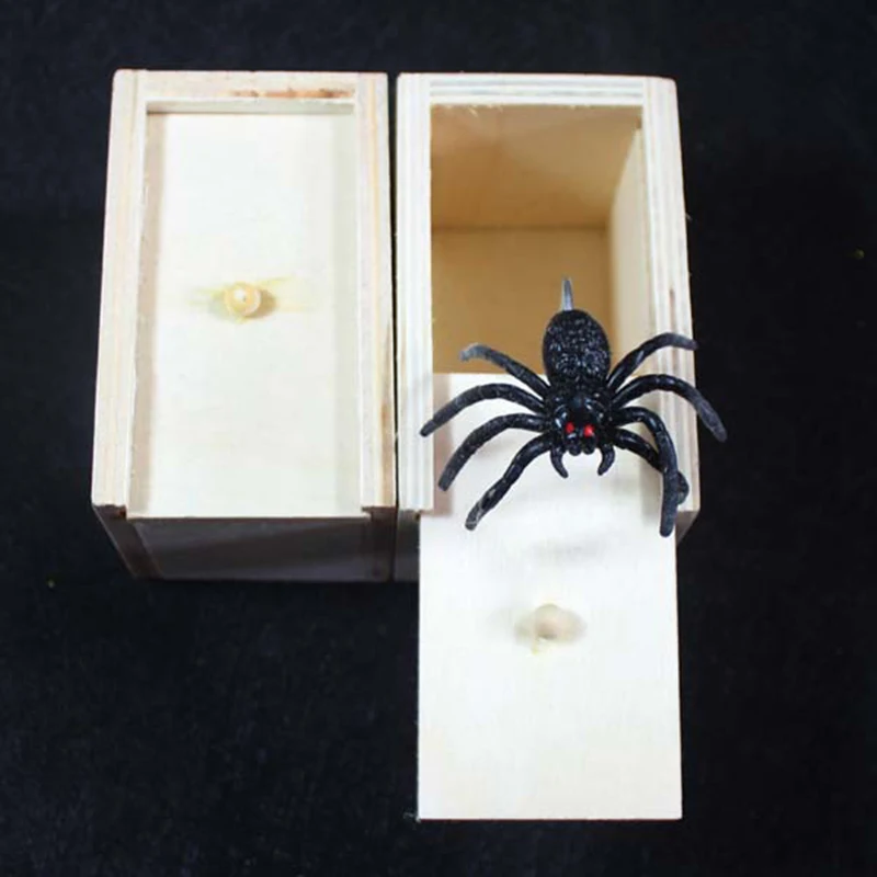 

1pcs Funny Wooden Prank Horror Spider Box Trick Joke Toys Spider Scare Box Kids Halloween April Fool's Day Gift Surprise Box