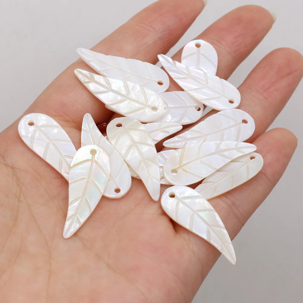 

Natural Freshwater White Shell Leaf Shape Pendant Loose Beads Cute Handmade Crafts DIY Necklace Bracelet Sweater Chain Bead