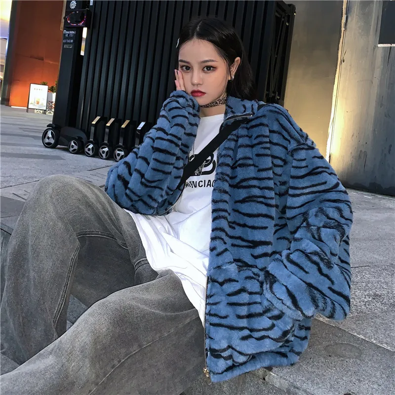 

Women's winter Harajuku Retro Warm Coats Women Fashion Plush Zipper Pocket Jackets 2020 Zebra Striped Parka Outwear Coats