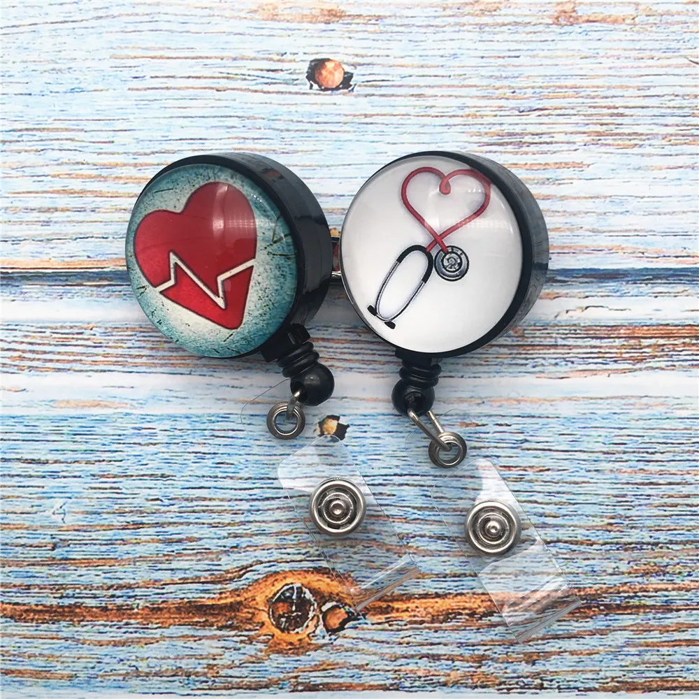 

Retractable Nurse Badge Reel with Alligator Clip Love Heart Stethoscope Doctor Student IC ID Card Badge Holder