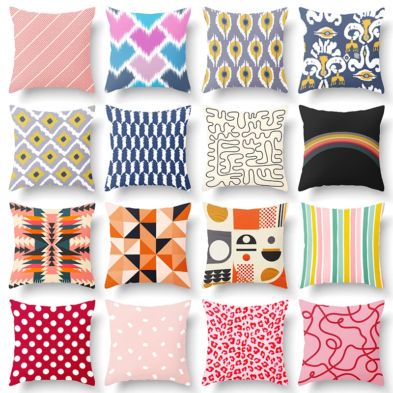 Наволочка плюшевая с геометрическим принтом розовая клетчатая полосатая